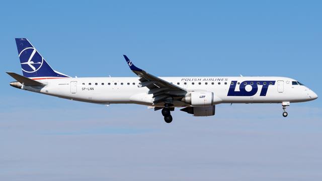 SP-LNN::LOT Polish Airlines